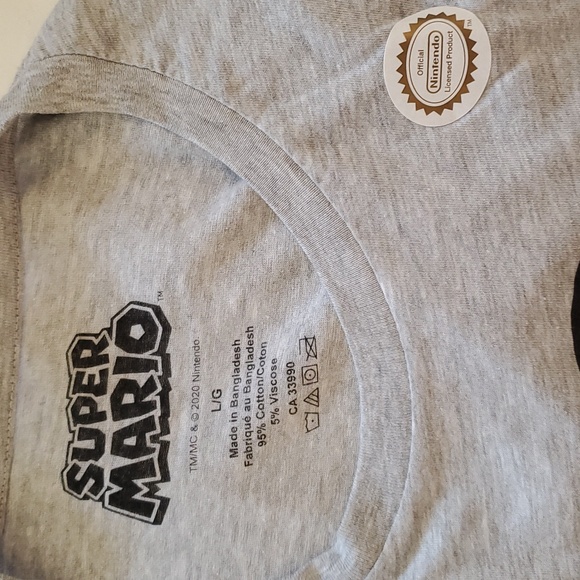 Super Mario TM Men's L Shirt - Picture 3 of 3